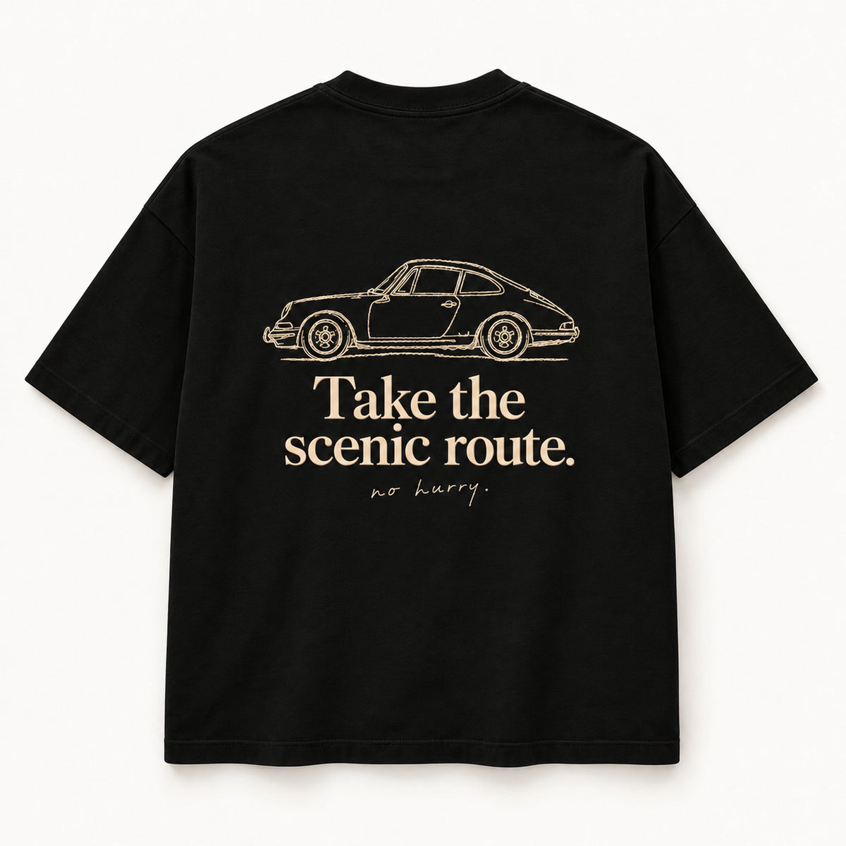 Schwarzes Scenic Route Tee, Rücken mit heller Coupé-Zeichnung, „Take the scenic route.“ und „no hurry.“