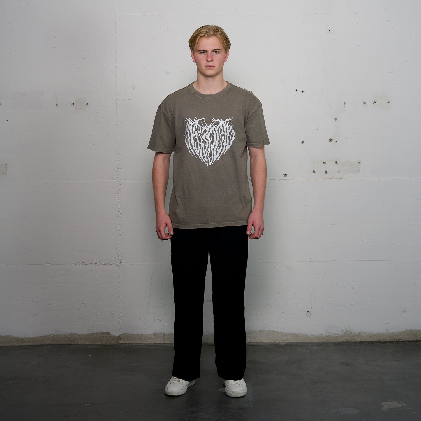 Flameheart Tee grey