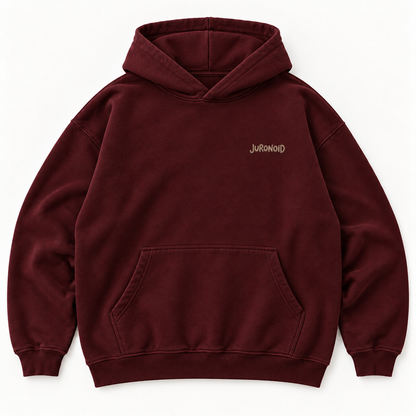 Bordeauxroter JURONOID Little You Hoodie von vorne mit dezentem taupefarbenem JURONOID-Bruststick
