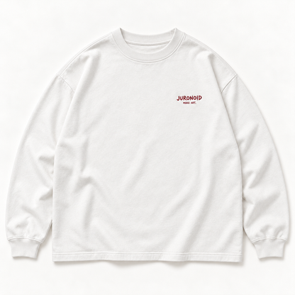 Offweißes JURONOID Our Rules Longsleeve von vorne mit kleinem weinrotem Bruststick „JURONOID Make Art.“